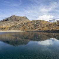 Retenue d'eau canon à neige de Val d'Isère au col de l'Iseran