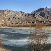 Le lac de Villargondran sous la glace.